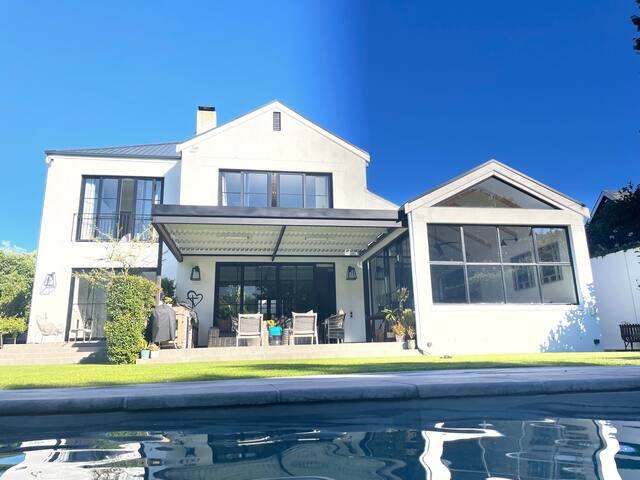 Luxury Home with Beautiful Spaces & Mountain Views