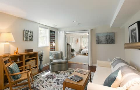 Popular Airbnb listing: Sandy's Place in Asheville