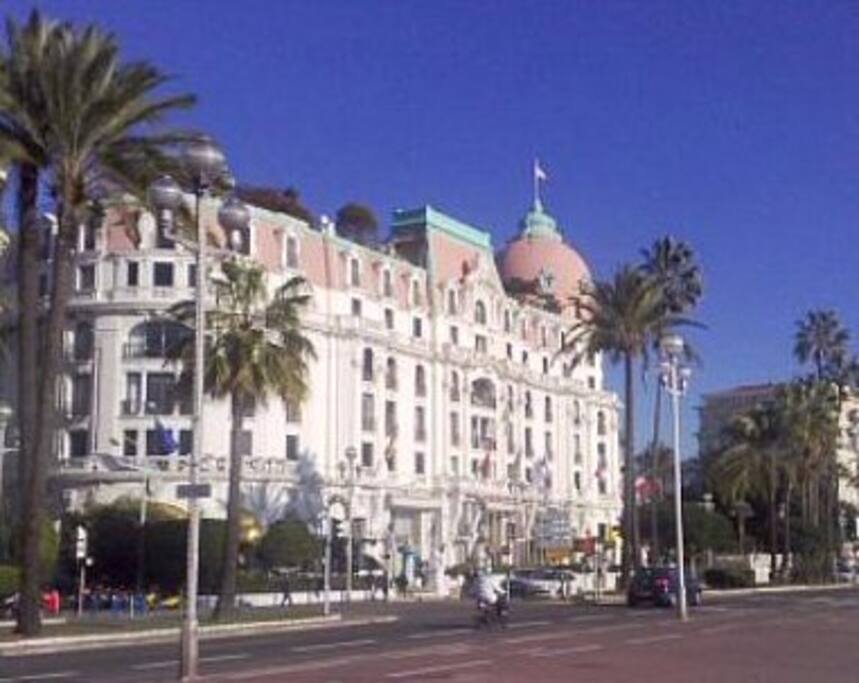 Apartment 150 metres from the beach and Hotel Negresco..