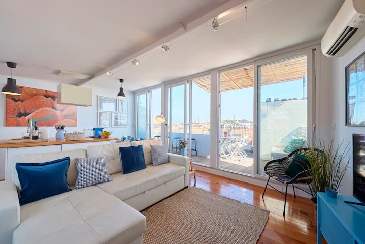 Chiado Terrace with stunning views – 3BR_3WC_AC!