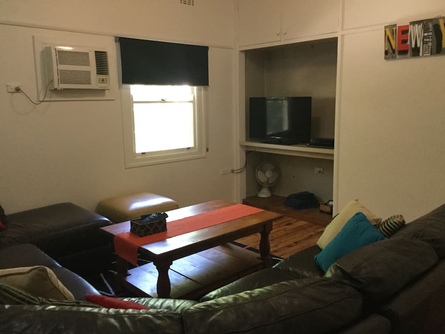 FLAT SCREEN TV WITH FOXTEL.