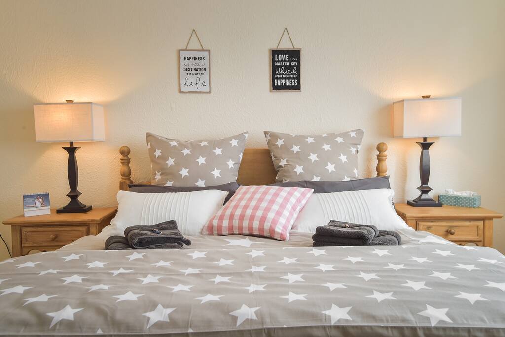 King size bed