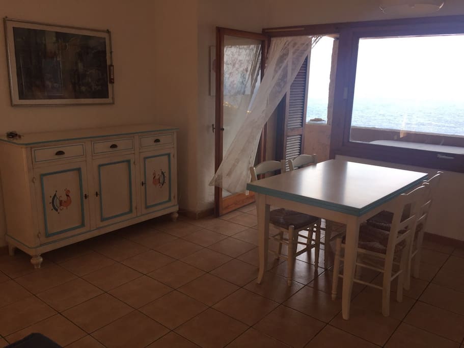 soggiorno con terrazza vista mare