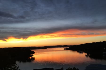 2BDRM Condo w Private Balcony! Pets are Welcome!