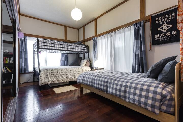 Shinjuku W. * Samurai House * Big Family Home gallery image 4