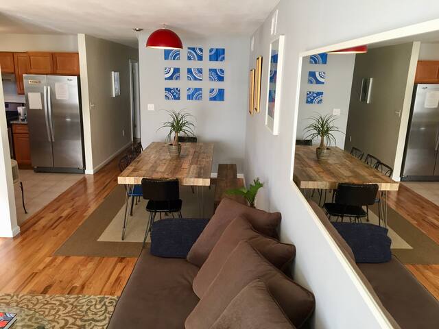 Ideal for families, easy NYC train + Parking gallery image 4