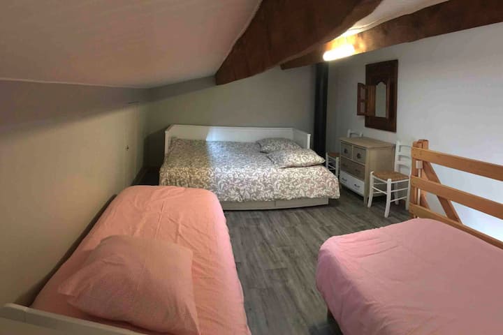 საძინებელი 3