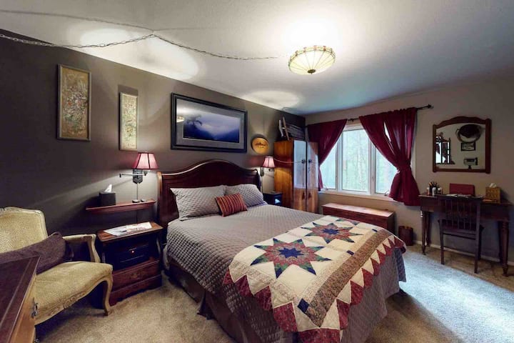 Голяма спалня с суперголеми двойни и двойни легла