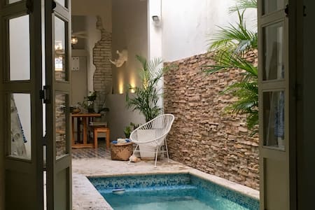Stylish PRIVATE house with POOL .  FREE Breakfast!