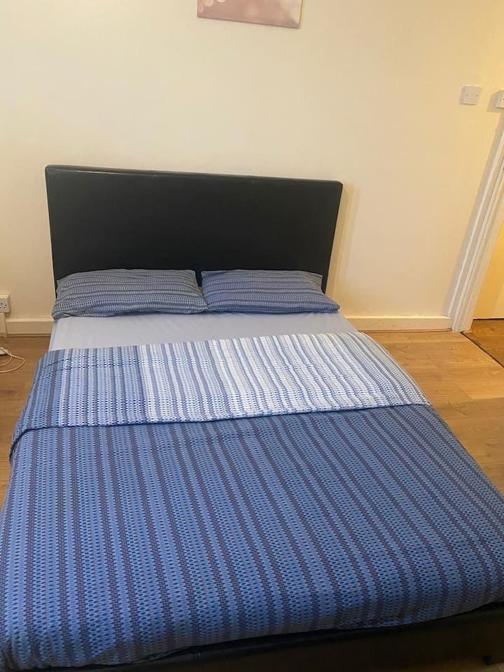 A shared with a private doublebedroom Condominiums for Rent in Greater Manchester