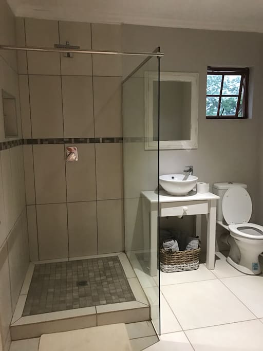 Private Studio Shower Toilet