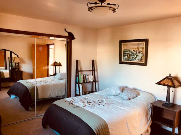 2. spavaća soba s bračnim krevetom