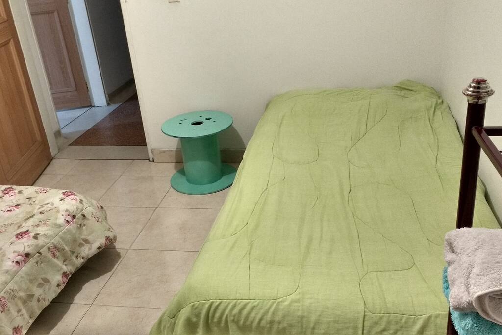 Habitación de Huéspedes Toma Hacia a la Puerta