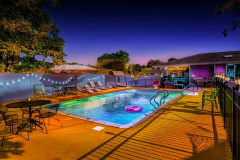 GoodVibezHouse2.0 ~ HotTub ~ MiniGolf ~ FirePit ~ GameRm!