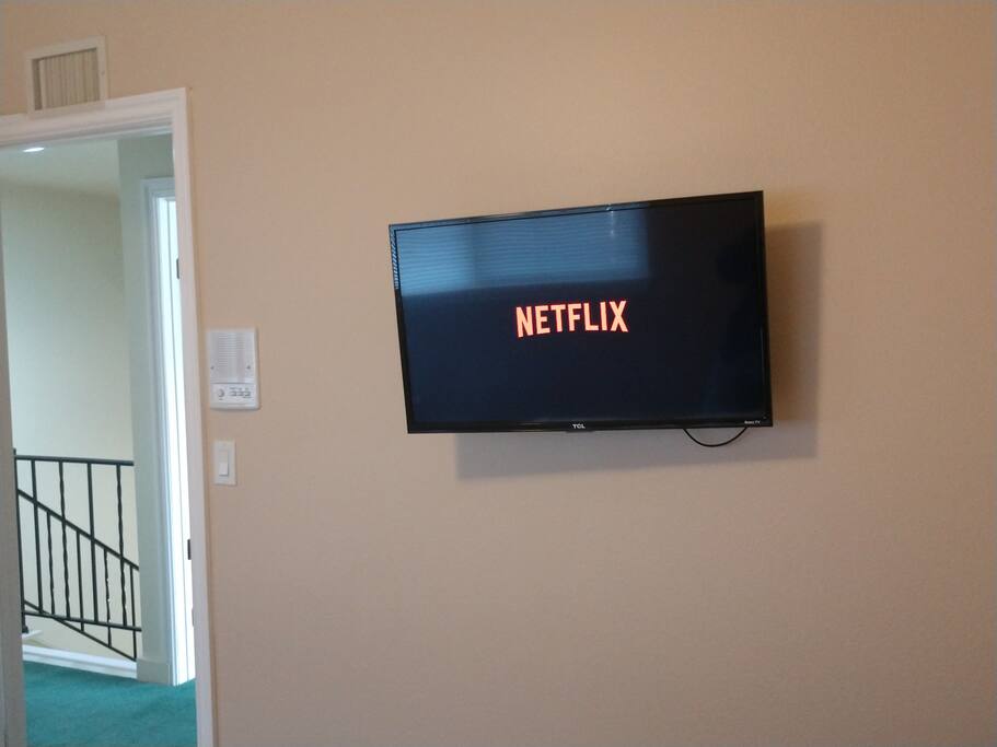 RoKu TV in Bedroom