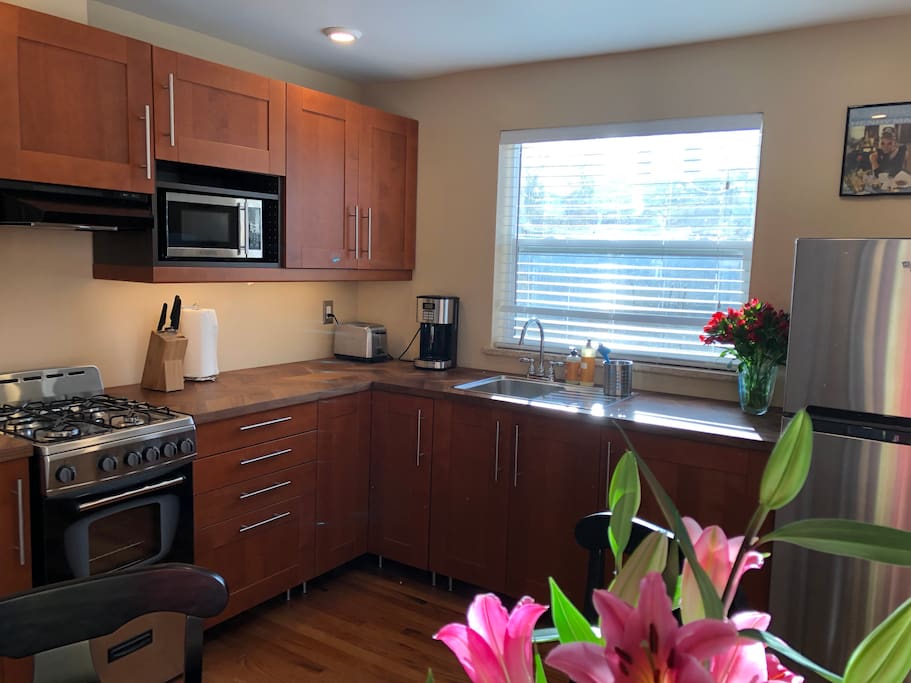 Kitchen Facing W