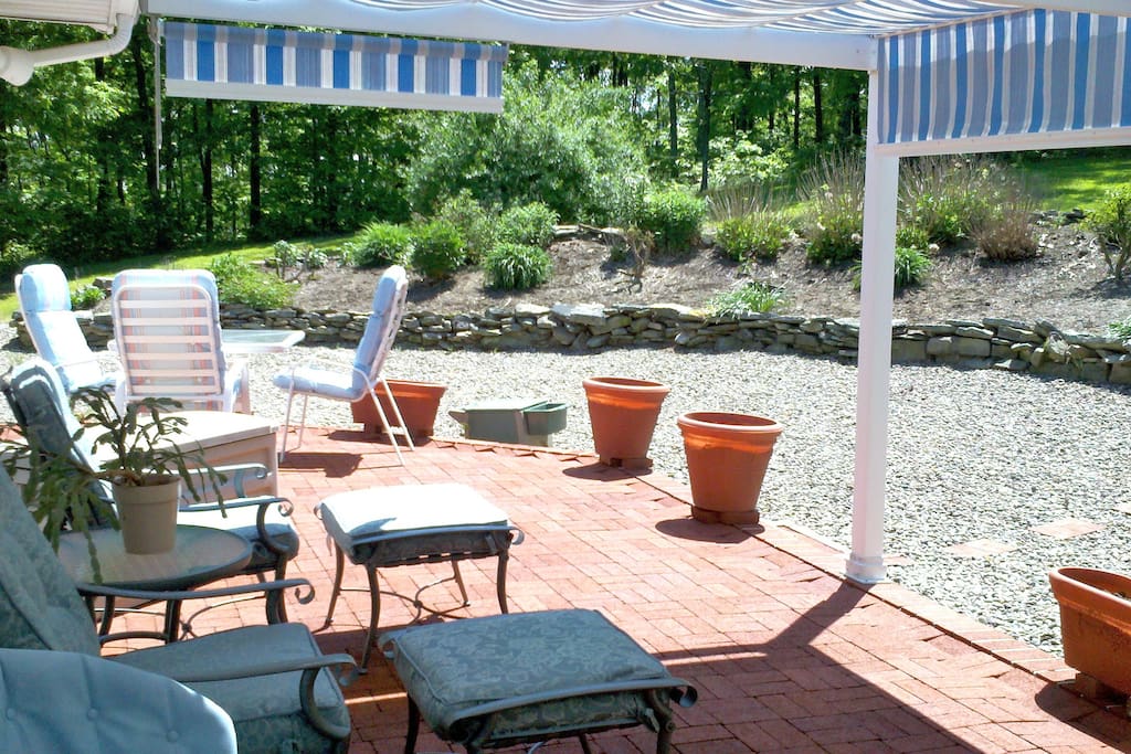 Spend some time on our patio with lounge chairs & dining table that seats 6. Gas grill available.