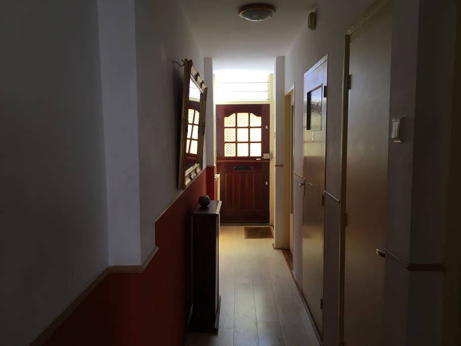 Hallway / toilet