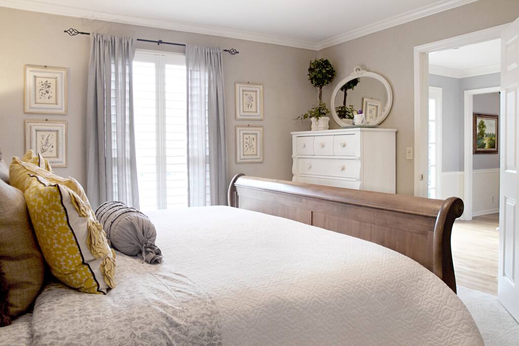 Ground floor Master Suite, Private Bathroom