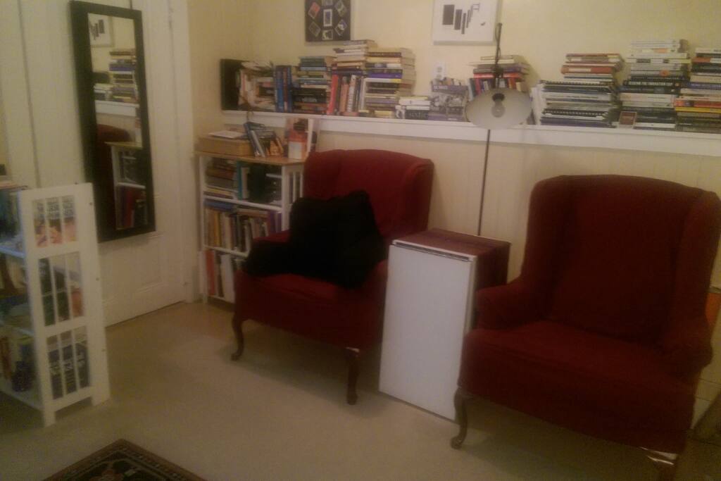 Reading area.
