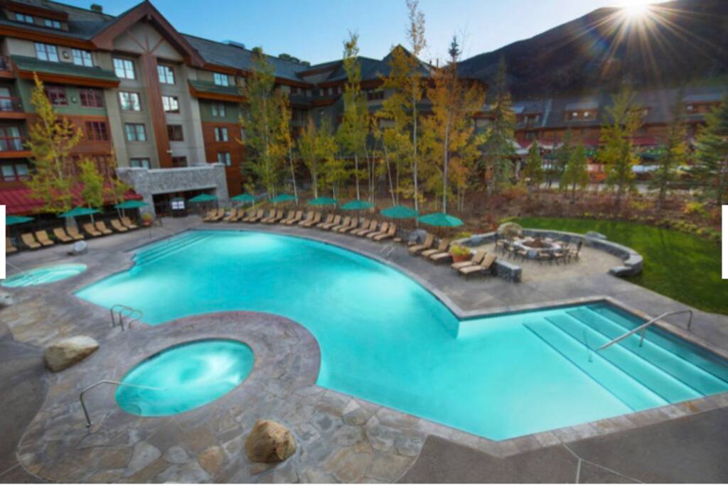 Outdoor Heated Pool & Jacuzzi