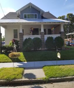 Auntie Mame's-Charming B&B