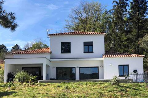 House for 8 people with pool