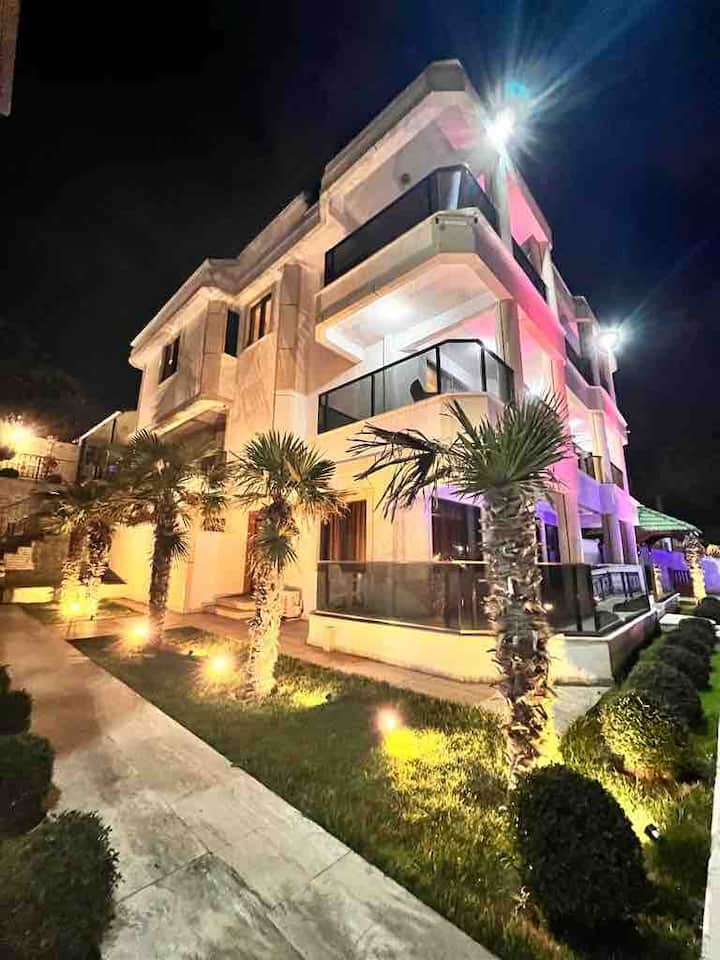 Unique villa with unique sea view away from noise
