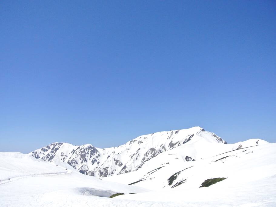立山黑部 南方少女公尺雪墙初体验 人生清单之一打卡成功 日本旅游攻略 尽在airbnb爱彼迎