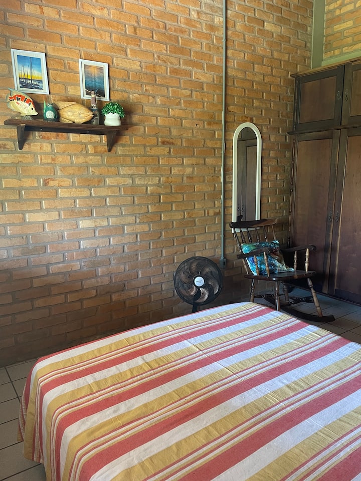 Chumba na kitanda cha wanandoa