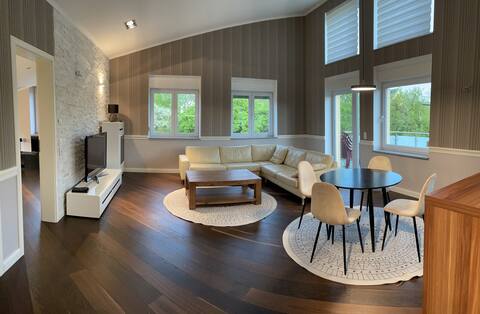 Luxury apartment furnished, 120 sqm, 3.5 room apartment.