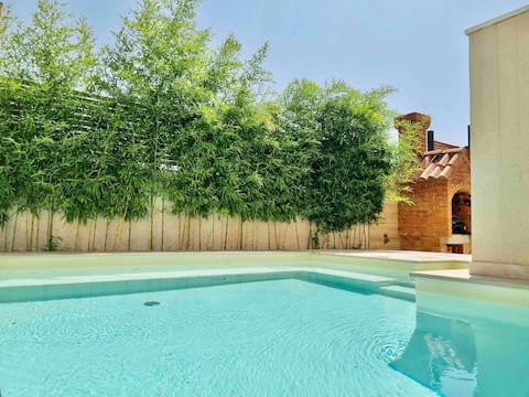 Private pool amazing apartmant