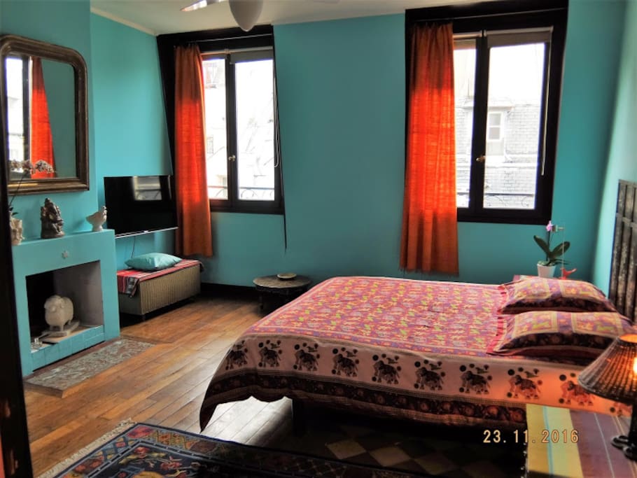 chambre lumineuse. 1 lit 160 x 200