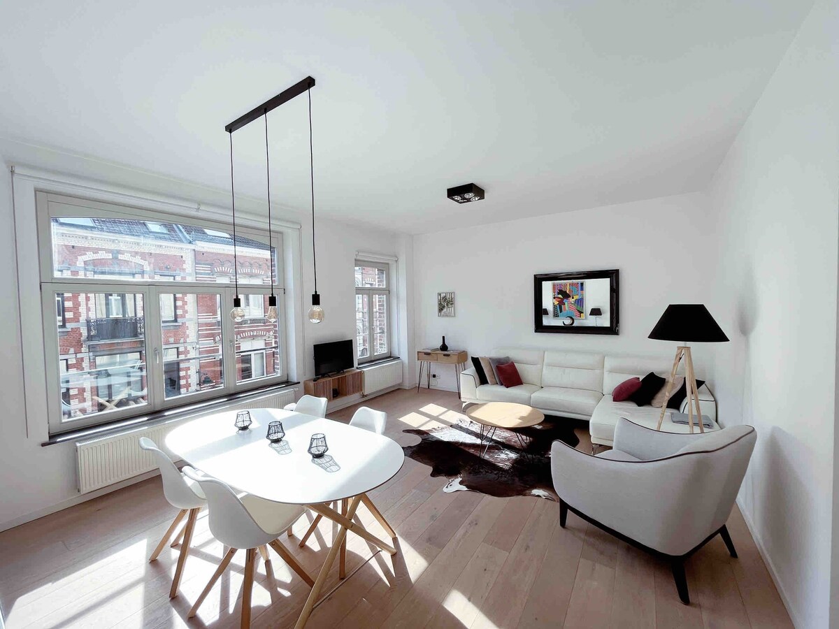 Top Airbnb: Bright and stylish apartment in Chatelain in Ixelles Elsene