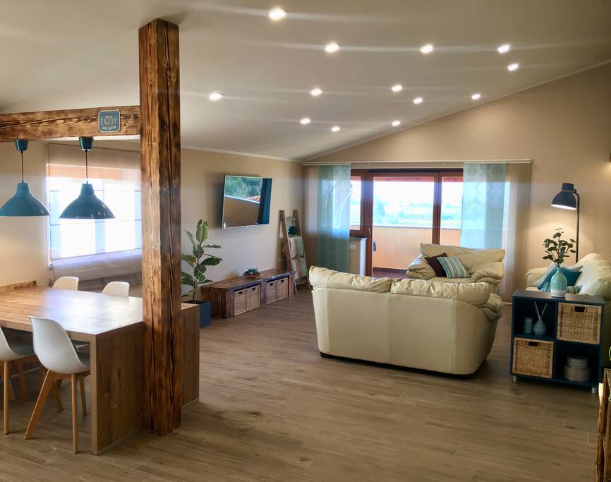 Spacious living room