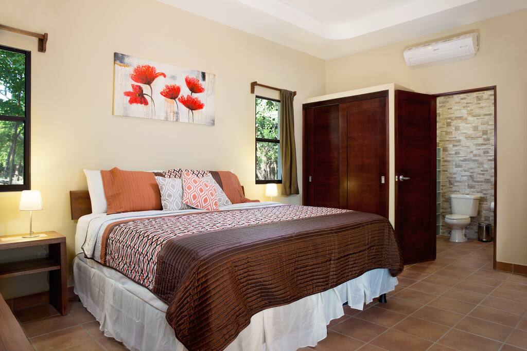Master Bedroom - One King Bed or Two Twin Beds