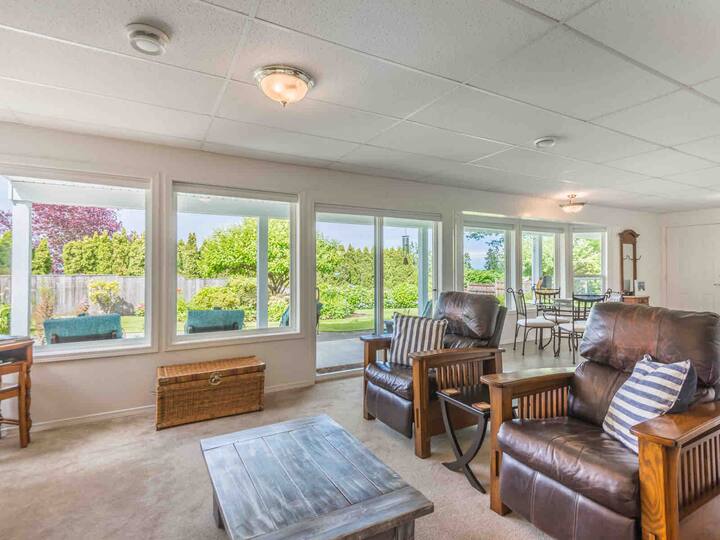 Qualicum Beach Vacation Rentals & Homes British Columbia, Canada Airbnb