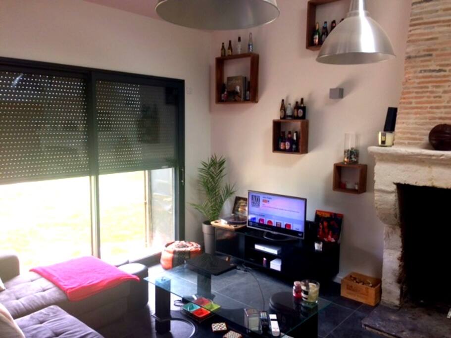 Salon & sa cheminée