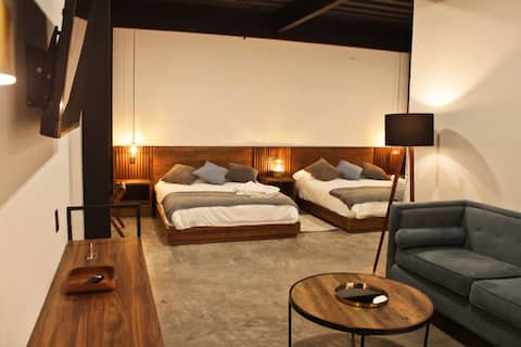 Nickel loft in a great location!