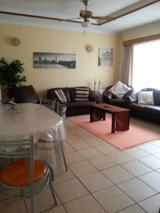 Living/Dining area