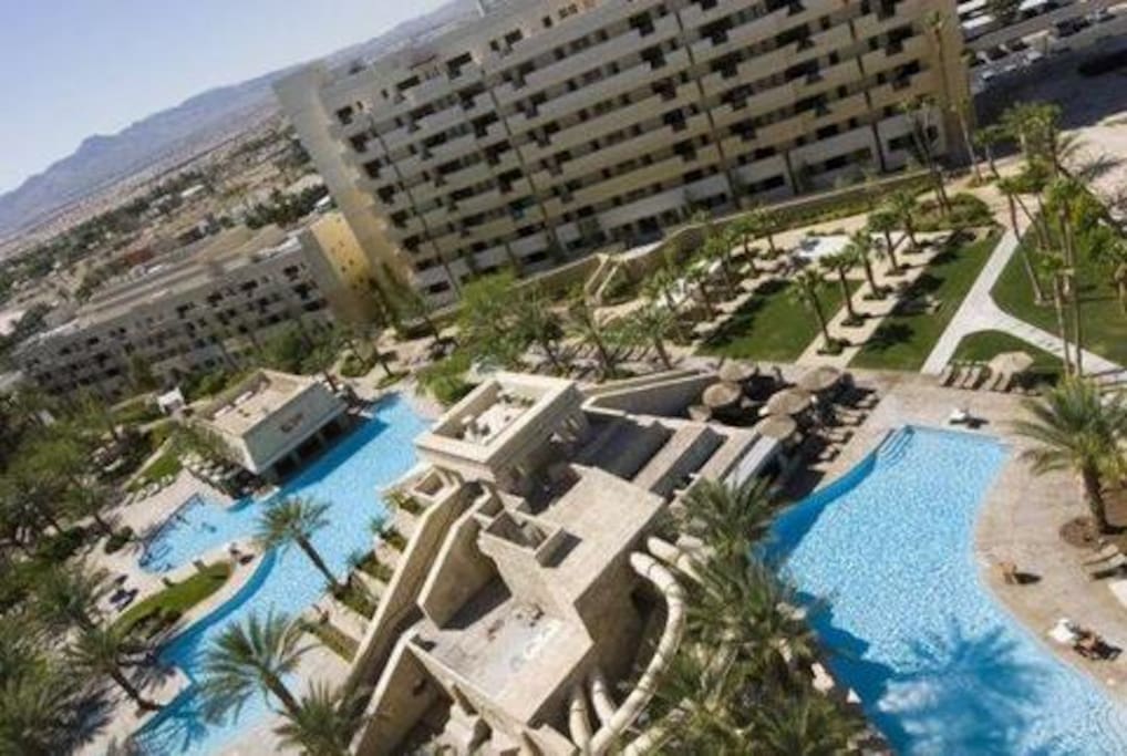 Overall Resort