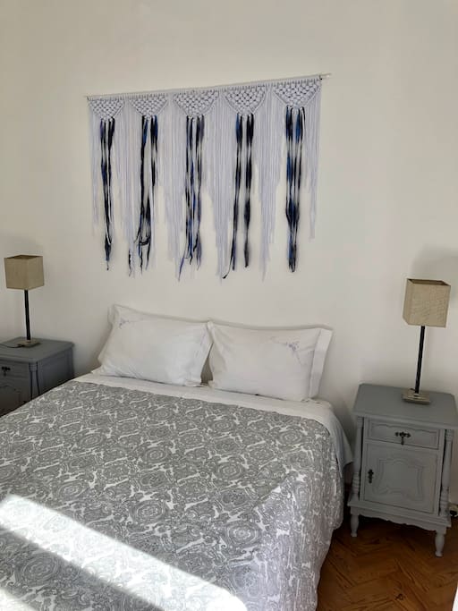 Quarto de casal 1 / Double Bedroom 1
