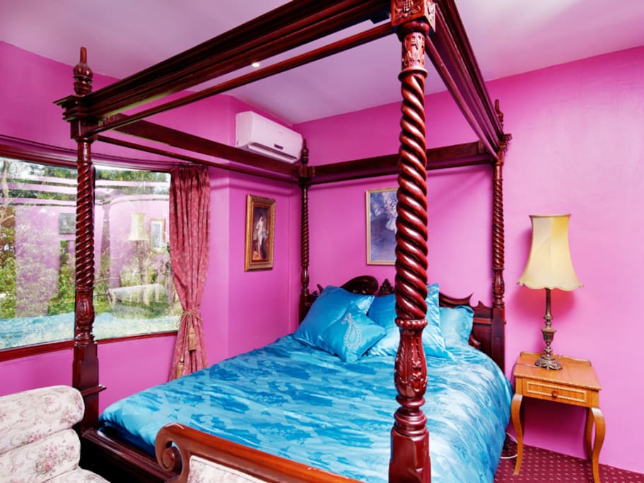4 poster King bed