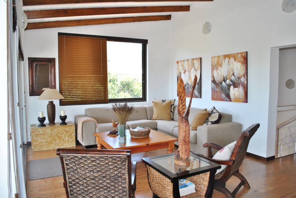 Upstairs sitting area