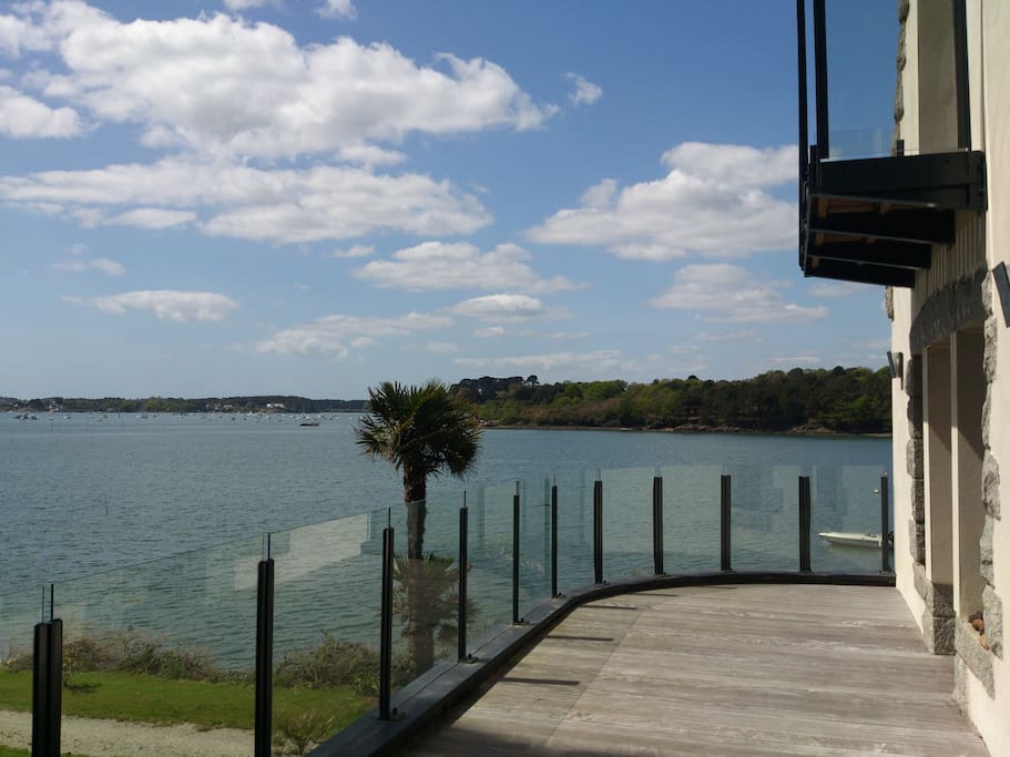 Vue de la terrasse du 1er étage