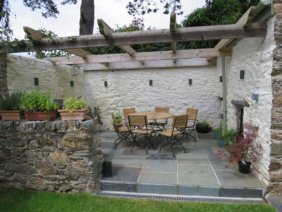 Outside BBQ area (with Gas BBQ)