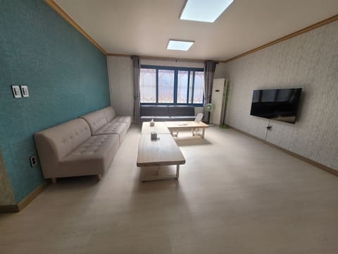 Ulleung 
Jun Guest House