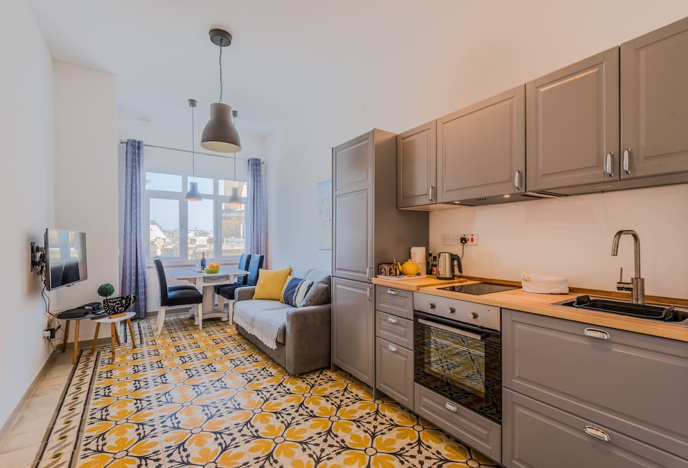 Kitchen/living area