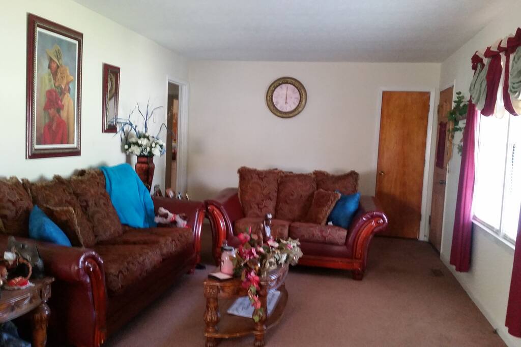 Living rm (Entrance area)