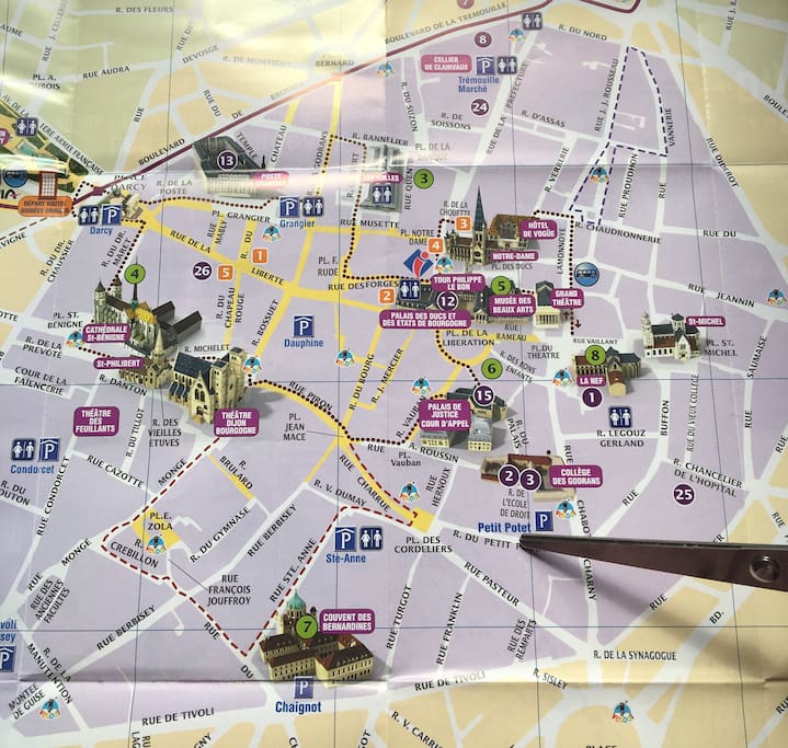 La pointe indiqué la localisation de l appartement au cœur du centre historique